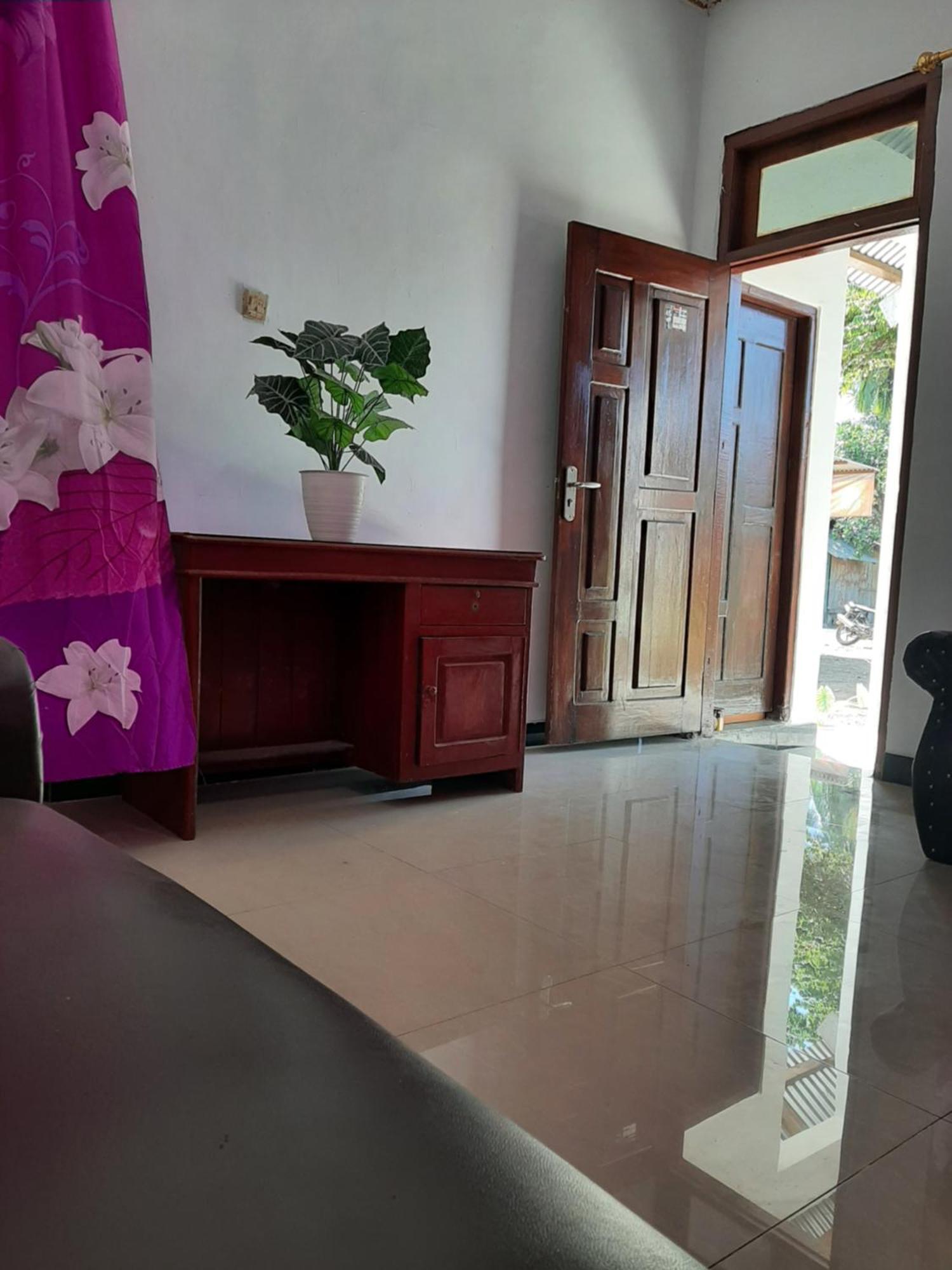 Riung Tiga Empat Tujuh Guesthouse Eksteriør bilde